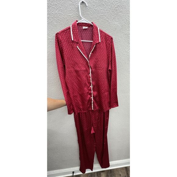 Gilligan & O'Malley Pajama Two PieceSet Size Medium Red Polka Dot Silky ButtonUp - Picture 1 of 15